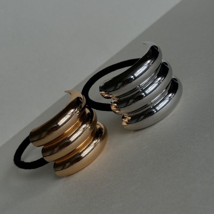 ✨高級感あふれる CLEOPATRA 18Kゴールド&シルバーカラーポニーカフ✨